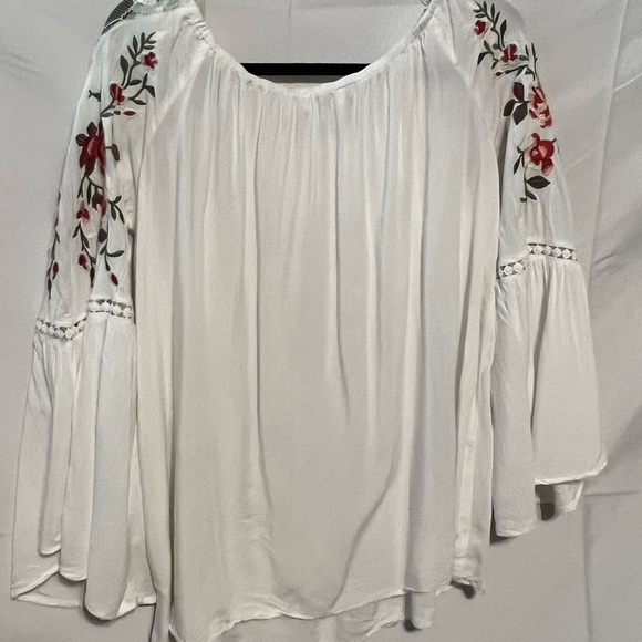 SOLD*** XL Boho Peasant Embroidered Bell Sleeve Poet Blouse - Picture 7 of 12